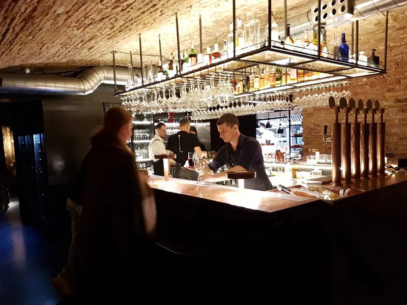 Win Bar in Podilskyi raion, Kyiv