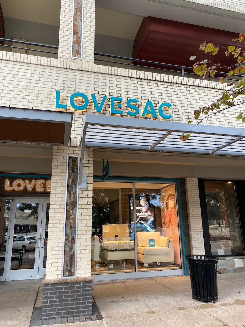 Lovesac in Arboretum, Austin