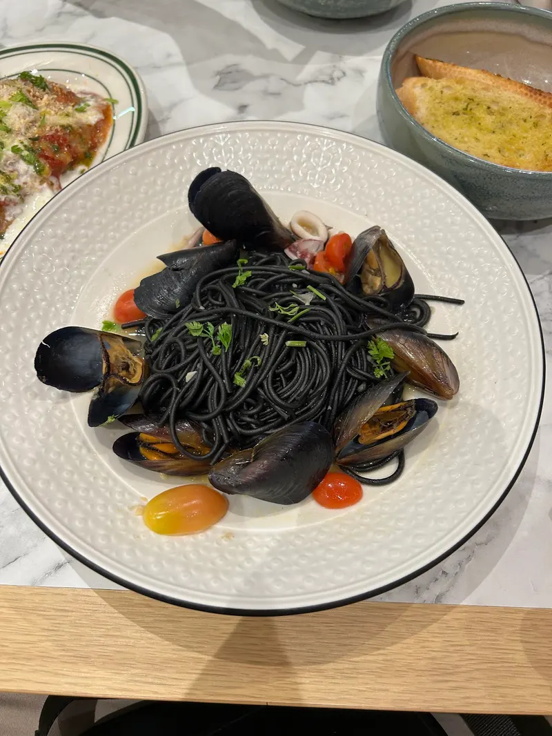 Mamma Mia Trattoria E Caffè (Plaza Singapura) in Dhoby Ghaut, Singapore