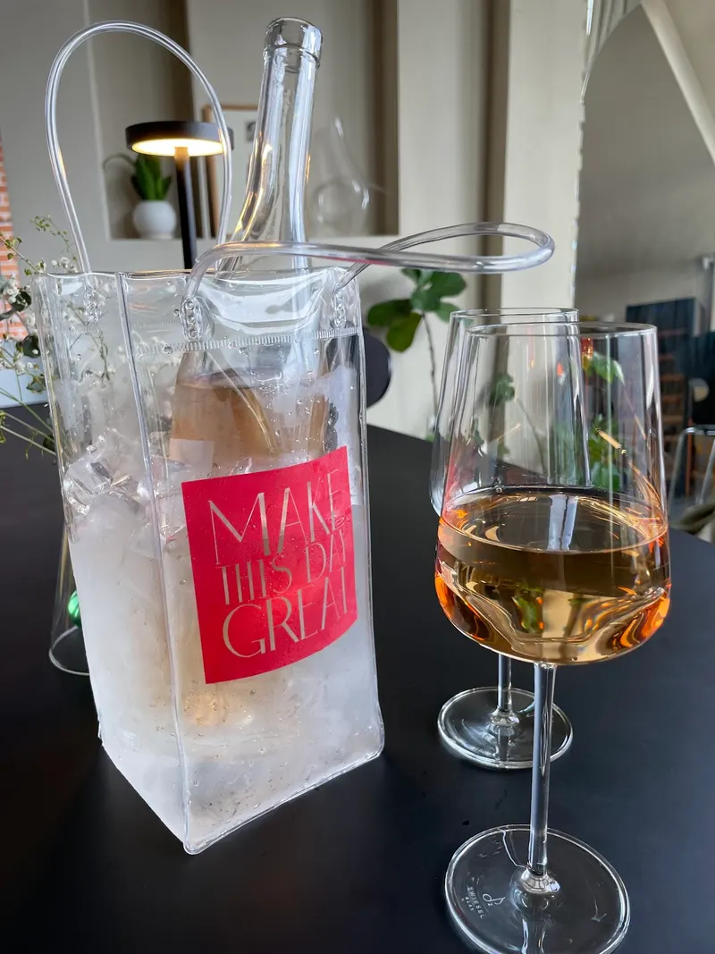 요즘 / Winebar YOZM in Yeonnam-dong, Seoul