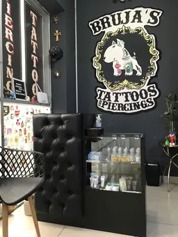 Brujas Tattoos and Piercings