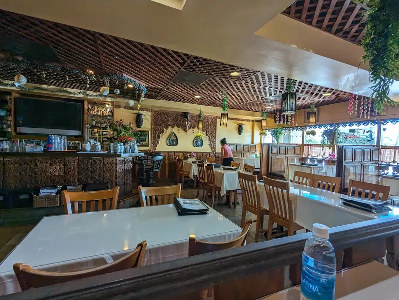 Siam Garden Cafe in Dillingham, Honolulu