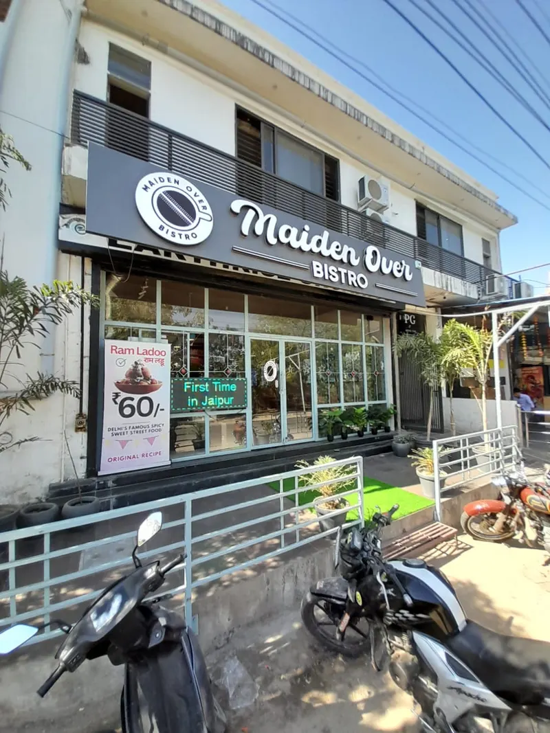 Maiden Over Bistro in Tilak Nagar, Jaipur
