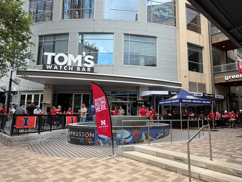 Tom's Watch Bar in Riverview, Houston