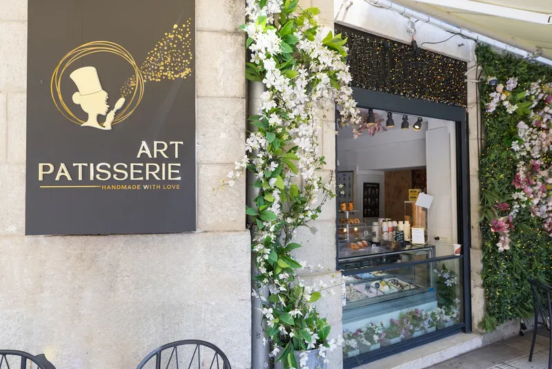 Art Pâtisserie & Luka Ice cream in Dobri, Split