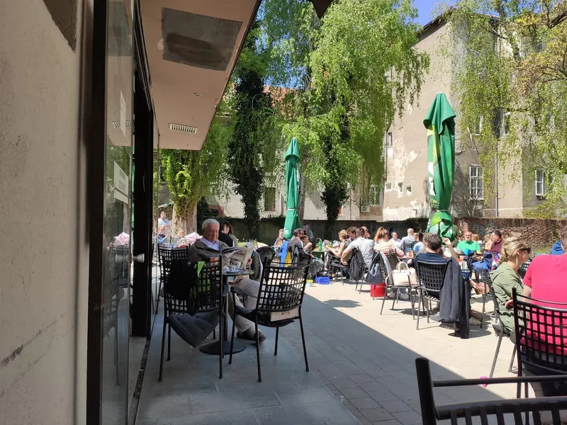 Trocadero in Andrija Medulić, Zagreb