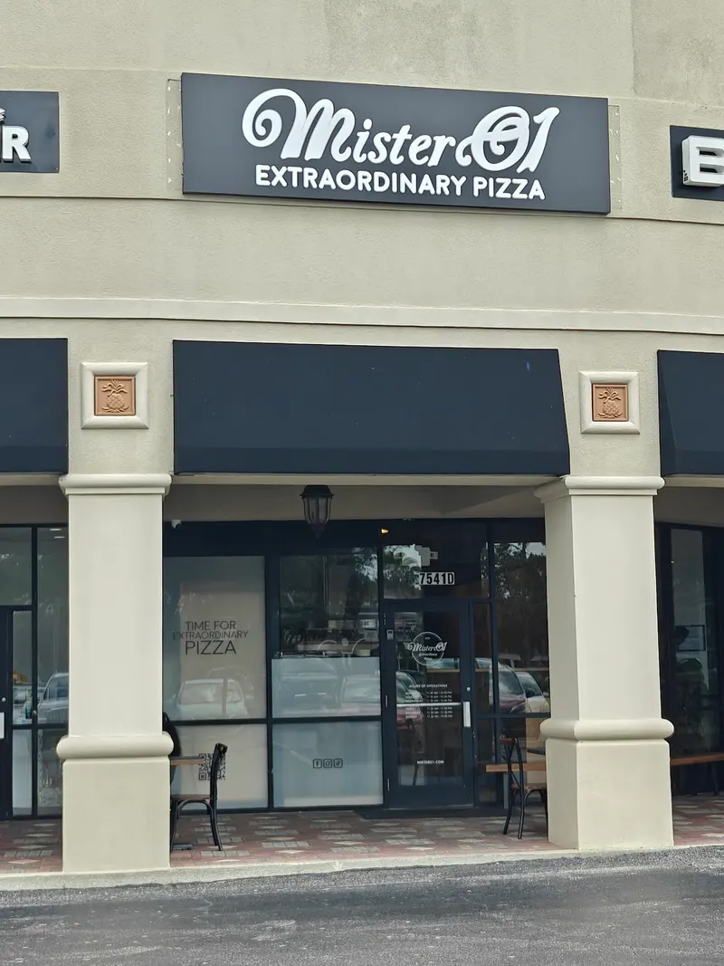 Mister O1 Extraordinary Pizza Dr Phillips in The Rialto, Orlando