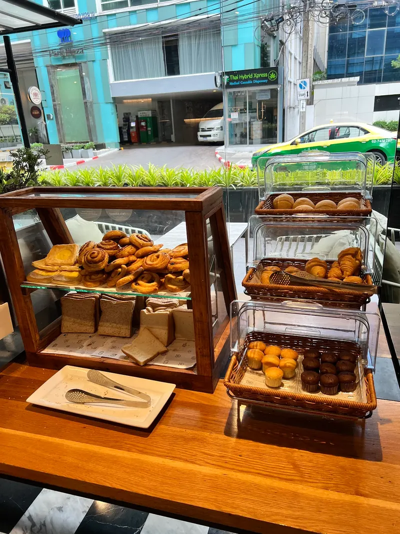 THE COFFEE CLUB - Maitria Hotel Sukhumvit