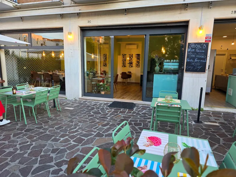 Rosa's Brunch & Dinner in Lido, Venice