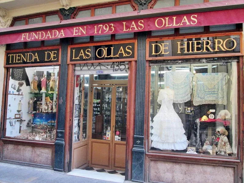 La Tienda de Las Ollas de Hierro