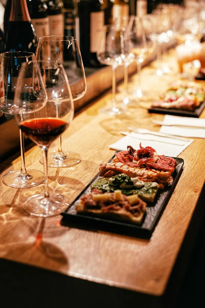 Cantina Social Lounge in Aurora, Turin