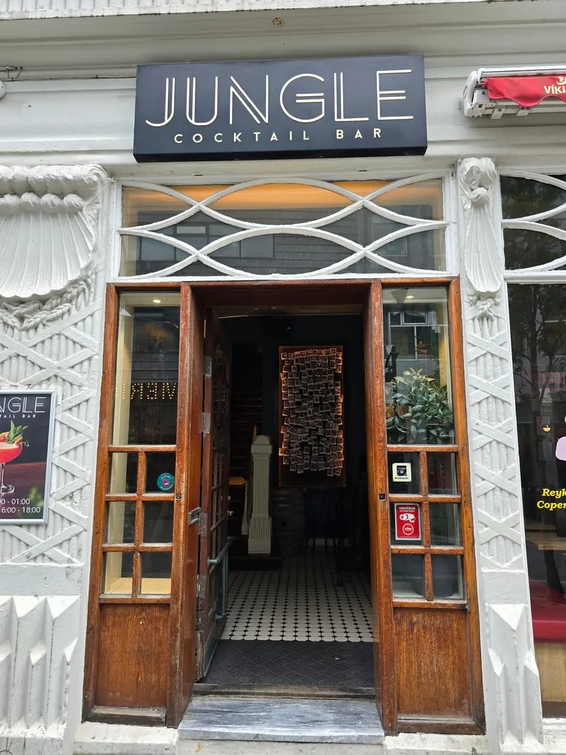 Jungle Cocktail Bar