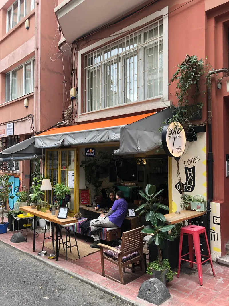 XYZ Cihangir - the Coffee Guru