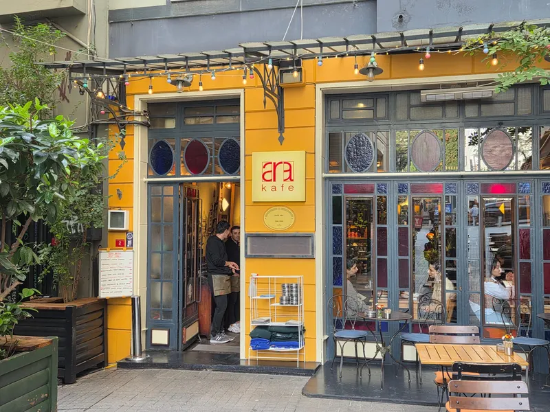 Cafe Ara