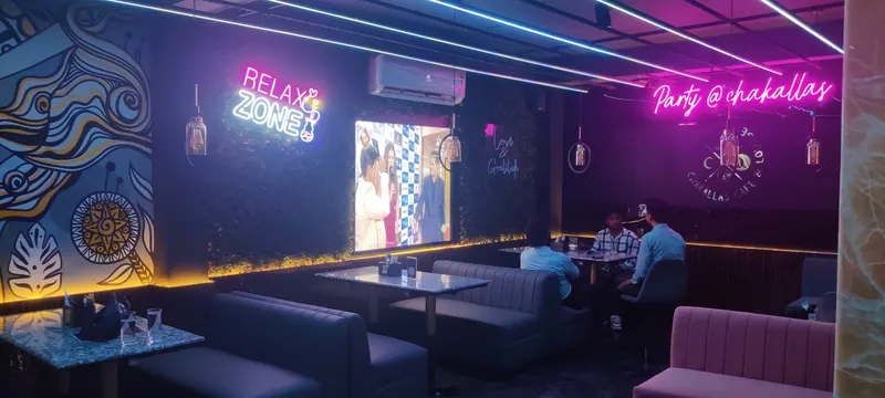 Chakallas Cafe & Lounge