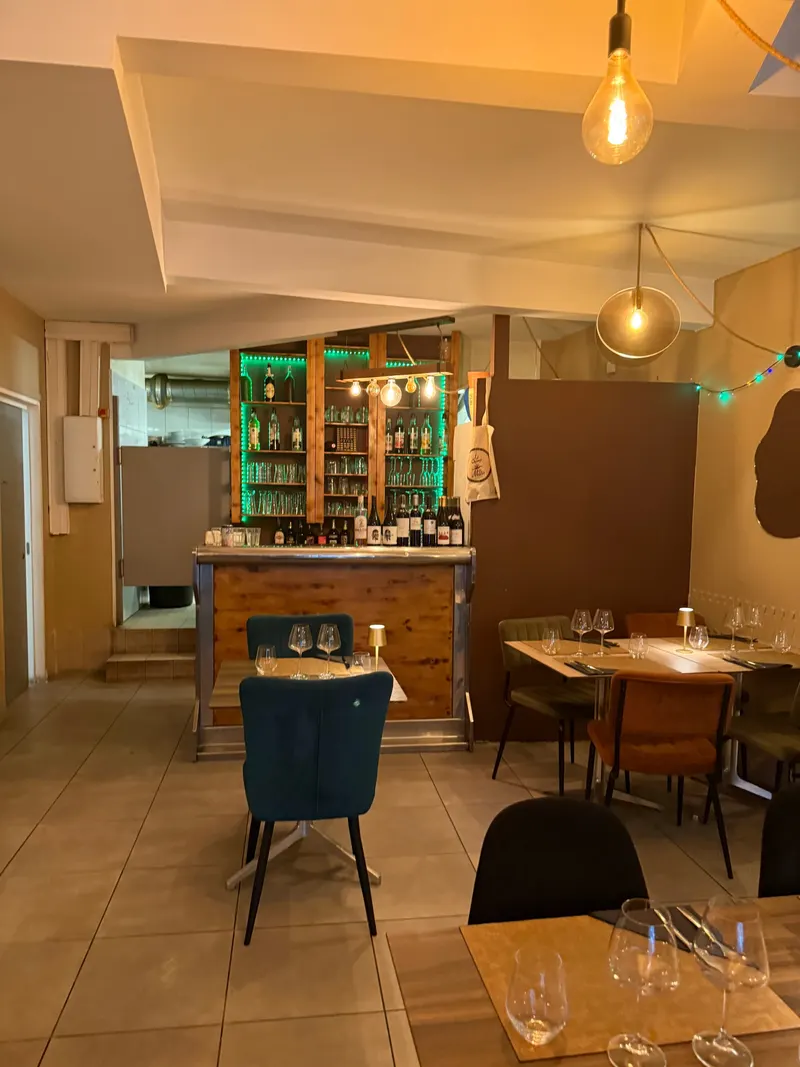 Le Comptoir de Becca in La Plaine, Marseille