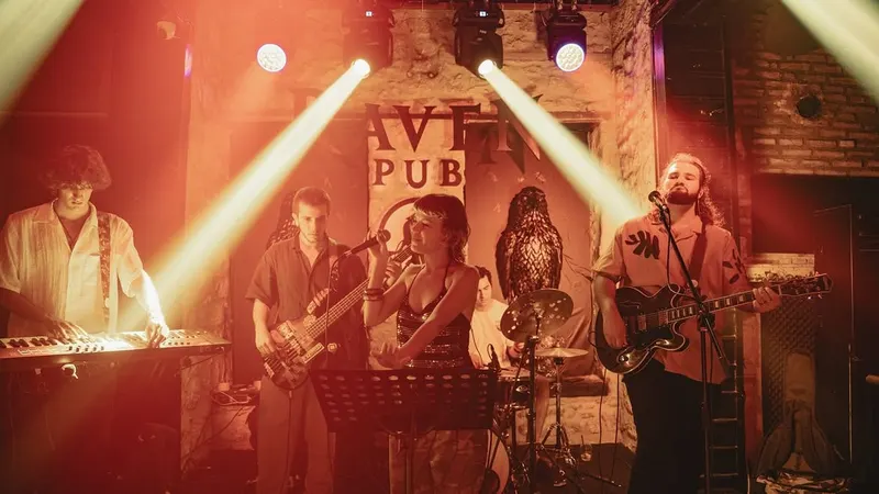Raven PUB Kaleiçi