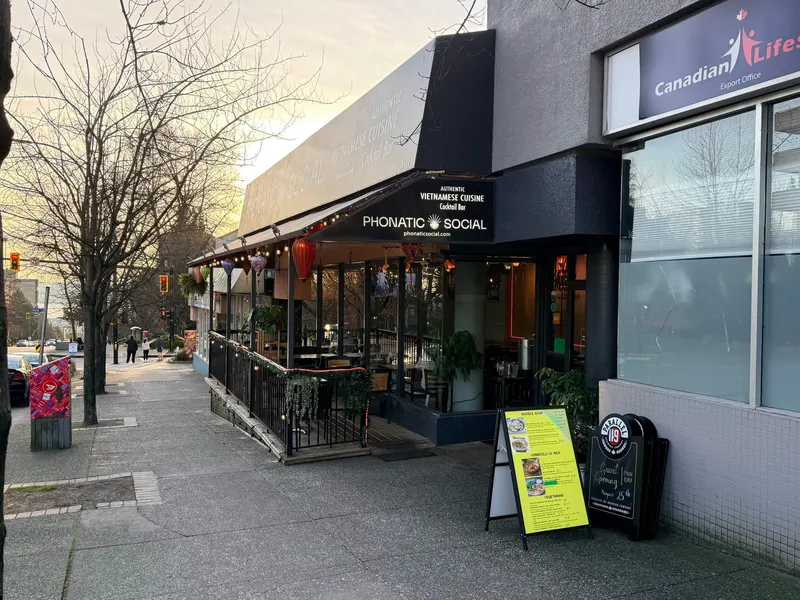 Phonatic Social Restaurant in North Vancouver, Vancouver
