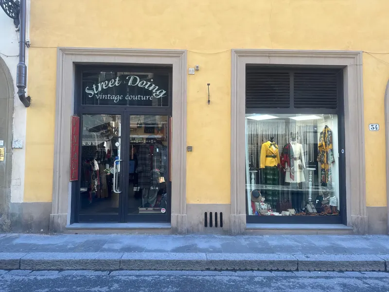 Street Doing Vintage Couture