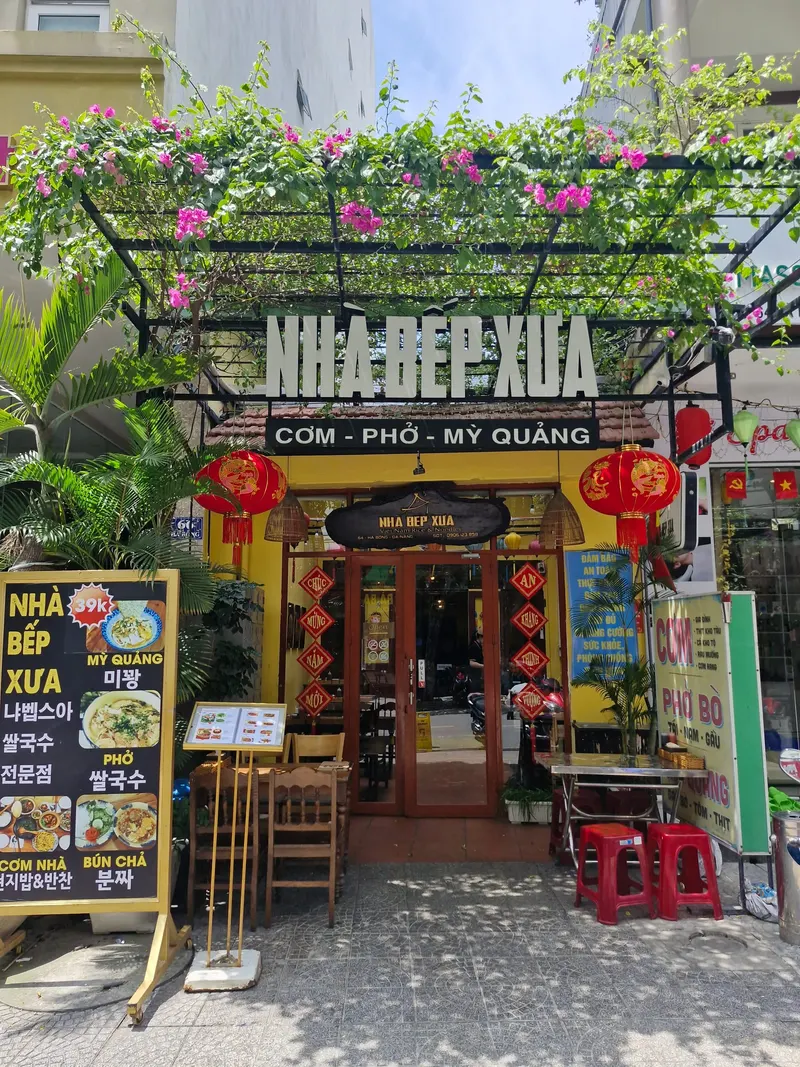 Nhà Bếp Xưa Restaurant