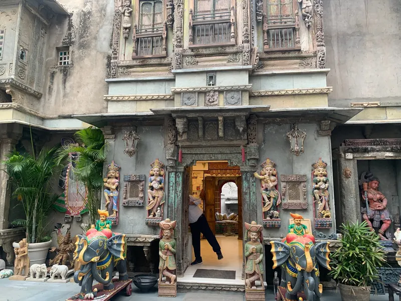 Ganesh Emporium (Vipulshahbags)
