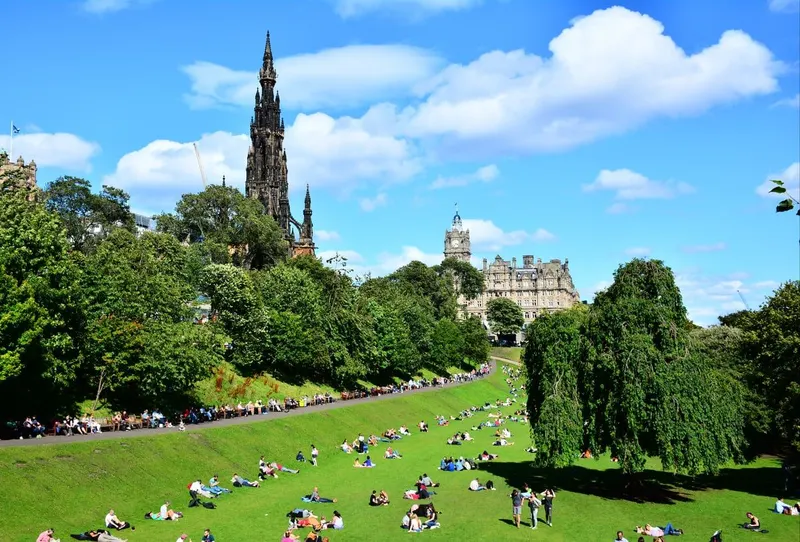 Scott Monument