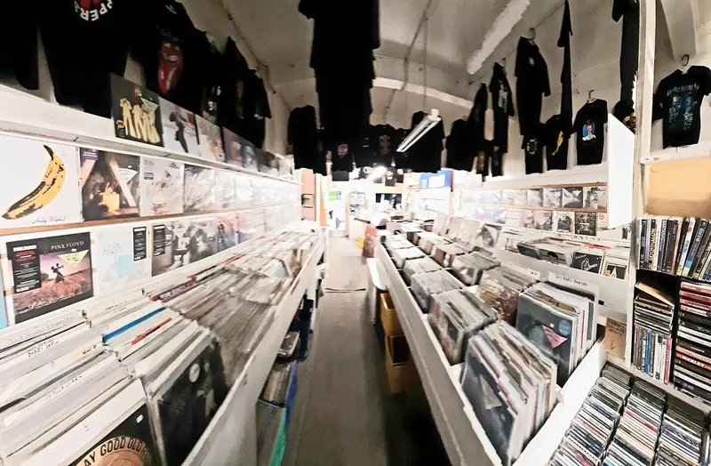 Lo Cost Records