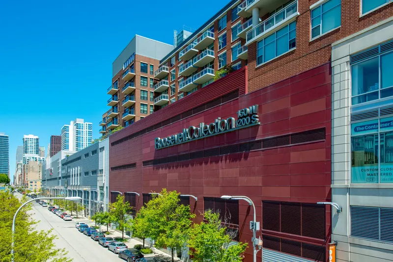 Roosevelt Collection Shops in South Loop, Chicago