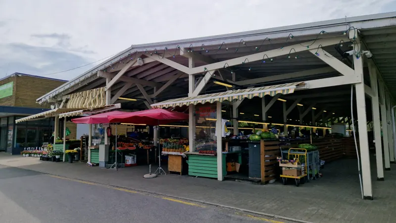 Mustamäe market