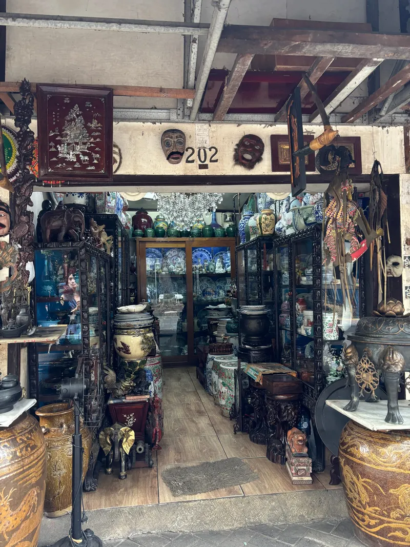 Pasar Barang Antik