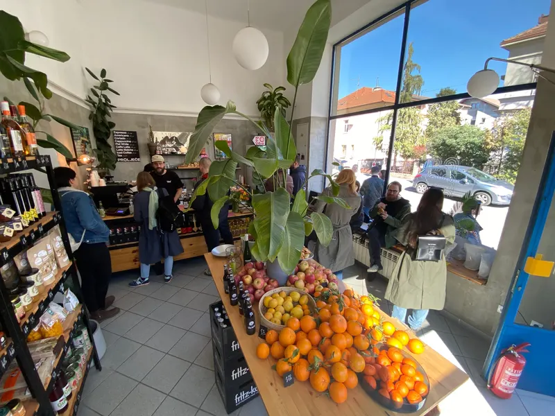 Proljeće mini market in Maksimir, Zagreb