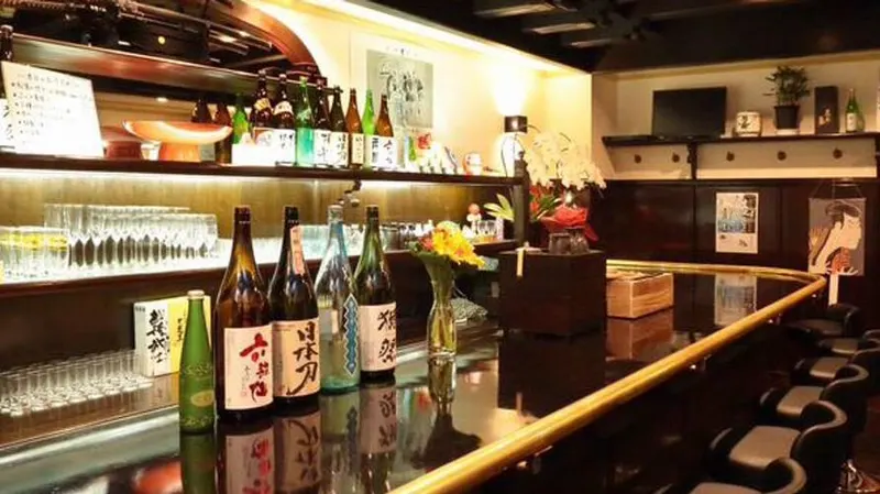 Sake Bar Shiki in Higashishinsaibashi, Osaka
