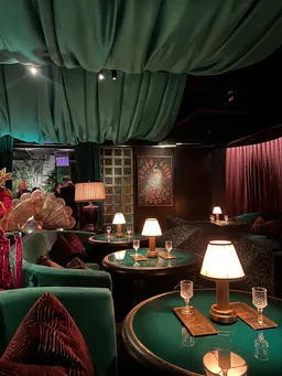 Kitty's Cosmopolitan Club