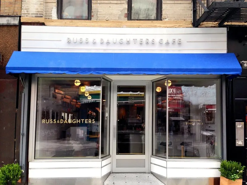 Russ & Daughters Cafe
