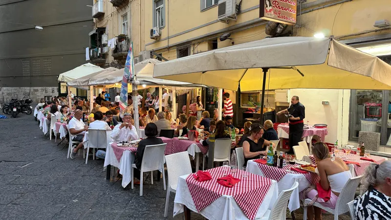 La Lazzara Trattoria e Pizzeria