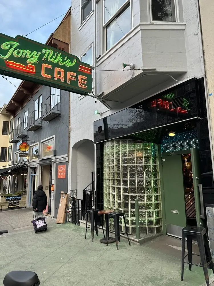 Tony Nik's CAFE