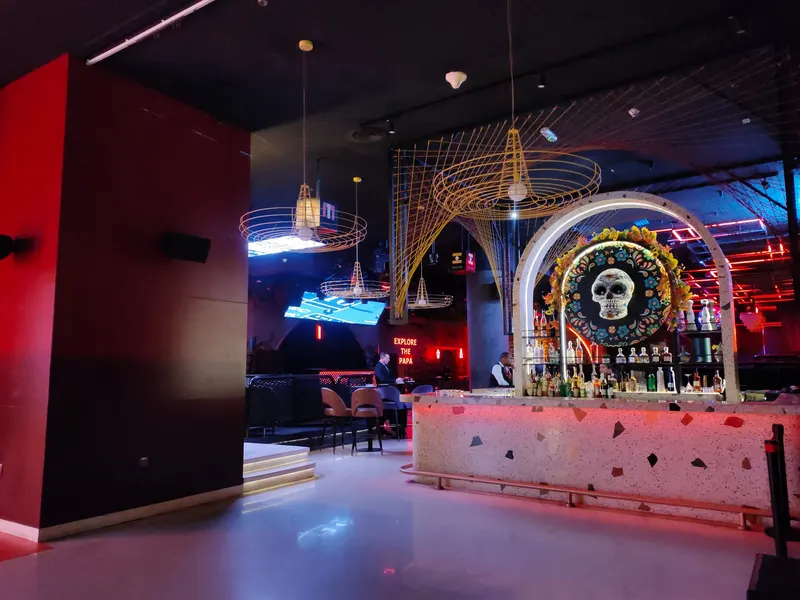 Papa Dubai Night Club