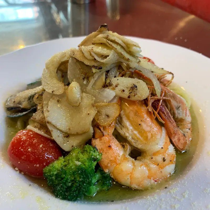 Nada dining Pub