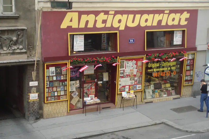 Antiquariat Bücher Ernst in MuseumsQuartier, Vienna