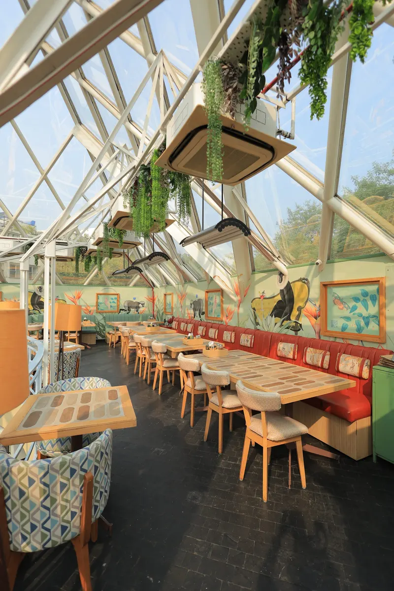 Monkey Bar in Vasant Kunj, Delhi