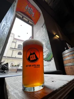 achtundzwanzig bar