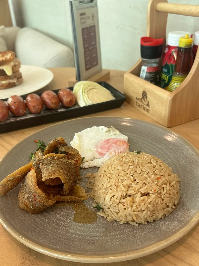 Tarine in Sam Wa Tawan Tok, Bangkok