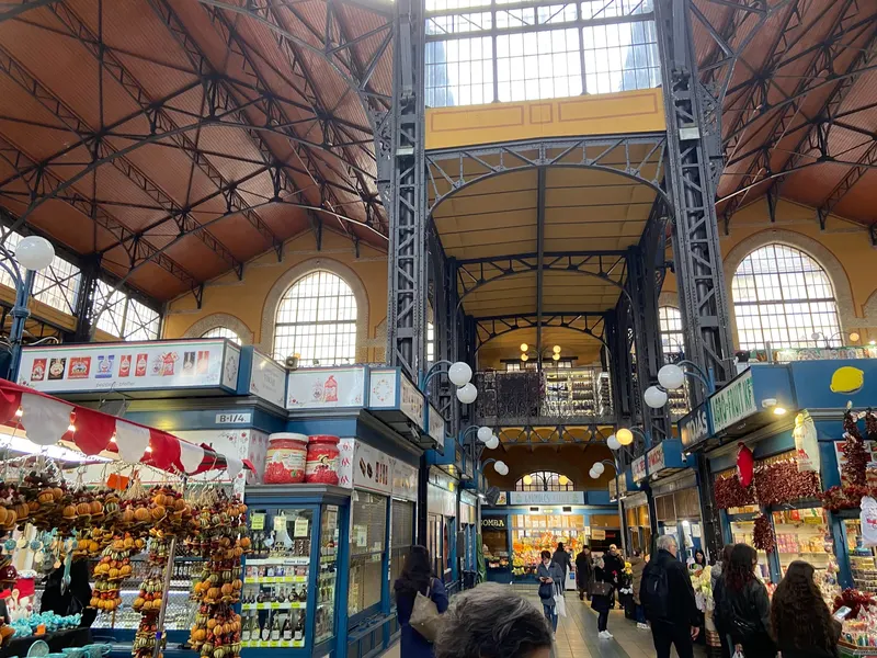Fővám tér market