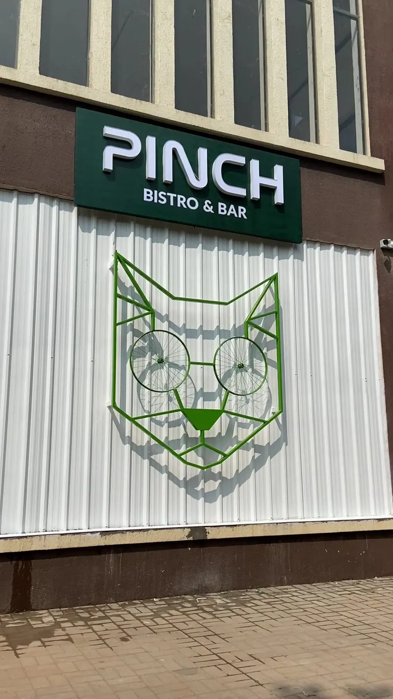Pinch Bistro & Bar