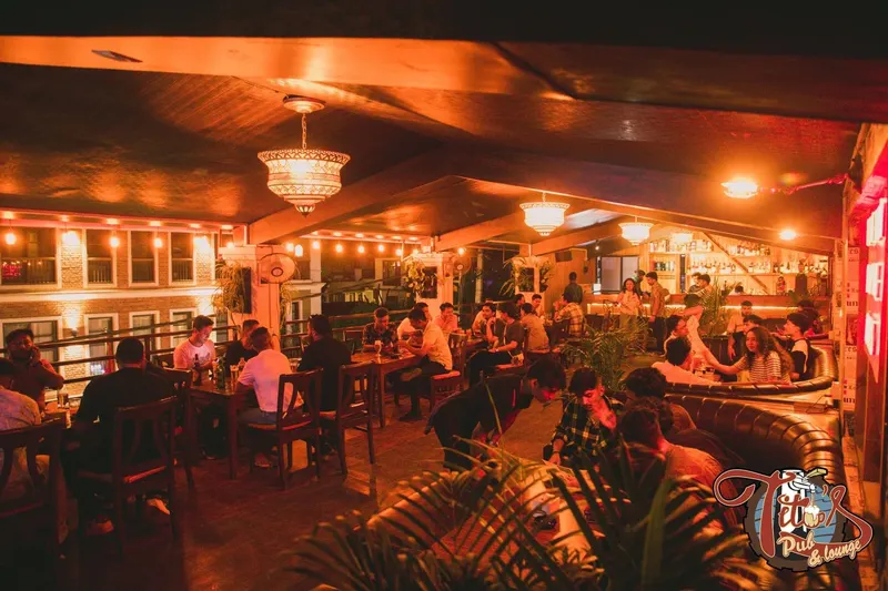 Titos Pub