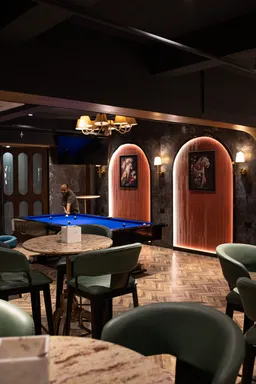 Hangout The Cocktail Room