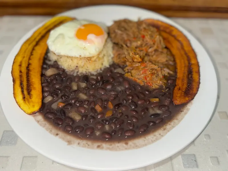 Fogón Andino - Somos Sabor Y Tradición in Barrio Yungay, Santiago