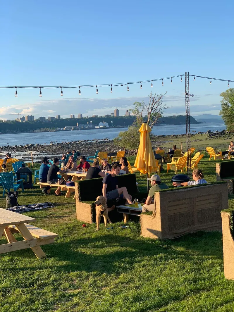 La Cour arrière de Lévis