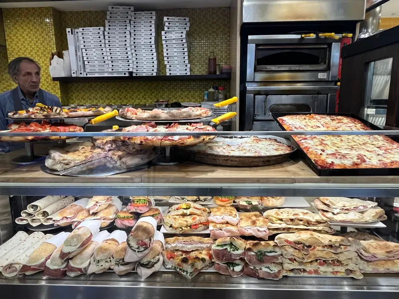 City life self service restaurant in Stazione Centrale-Ponte Seveso, Milan