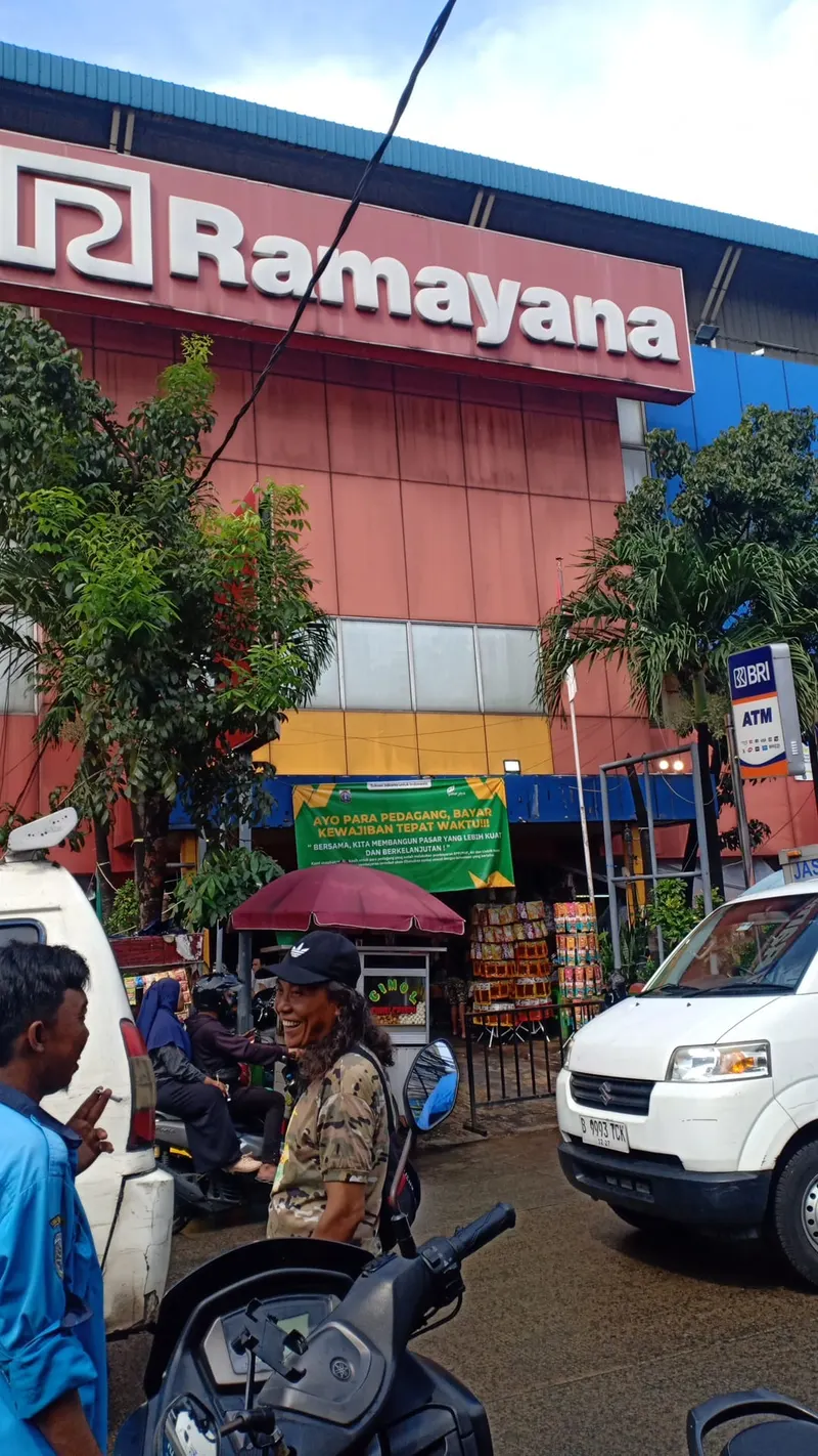 RAMAYANA Pasar Kebayoran Lama